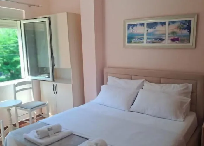 Hotel 3 *