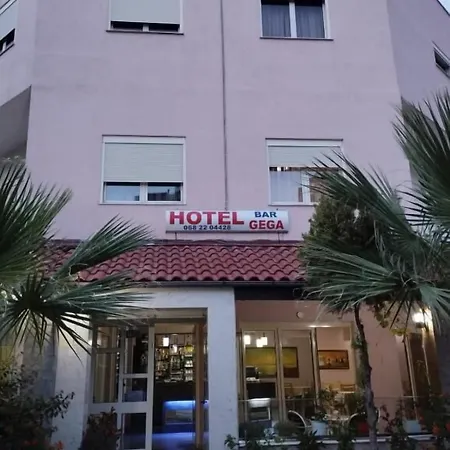 Hotel 3 *