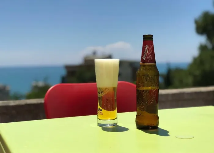 3 * Durrës